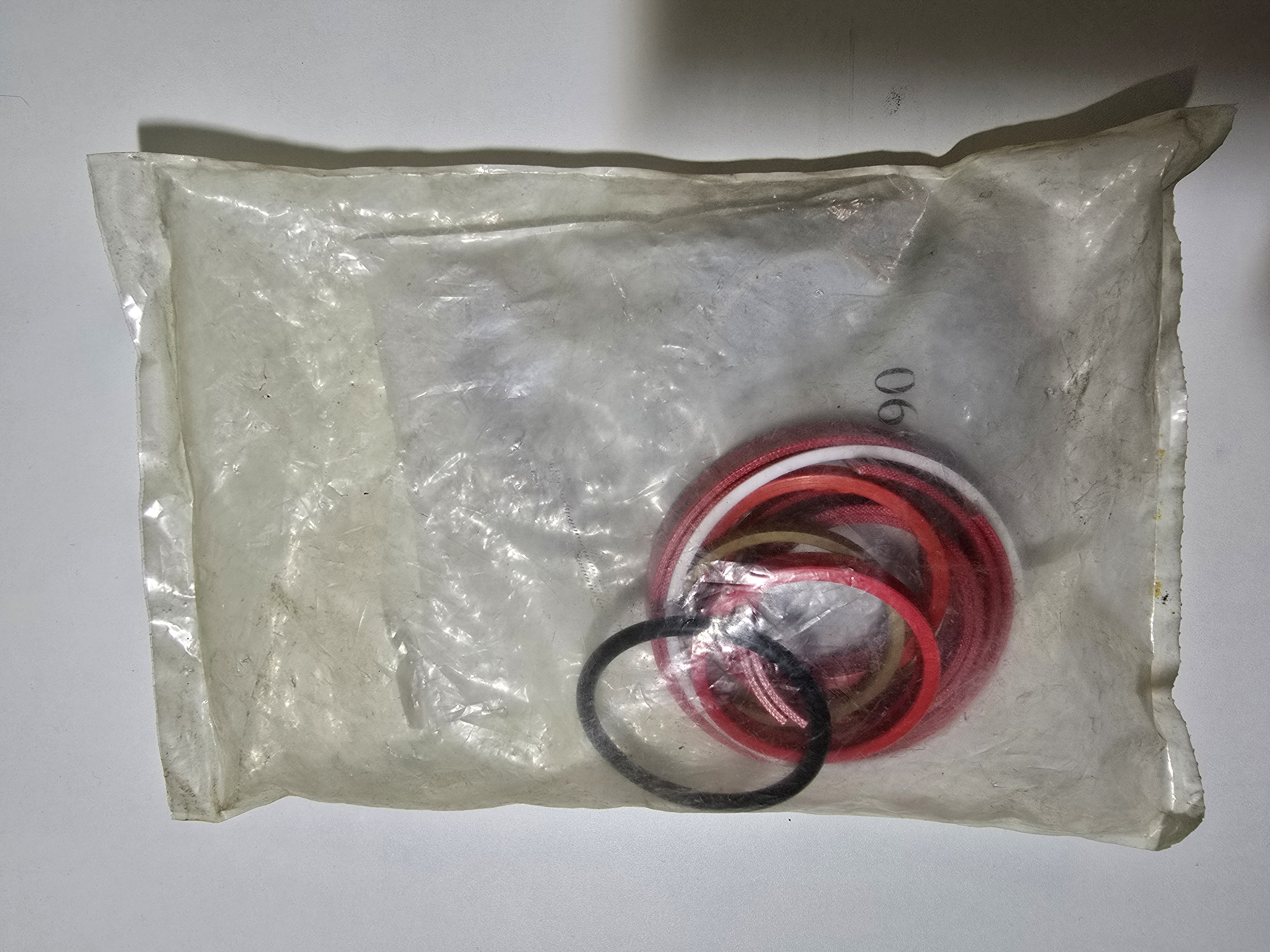 Комплект уплотнений 37904 Комплект уплотнений 37904