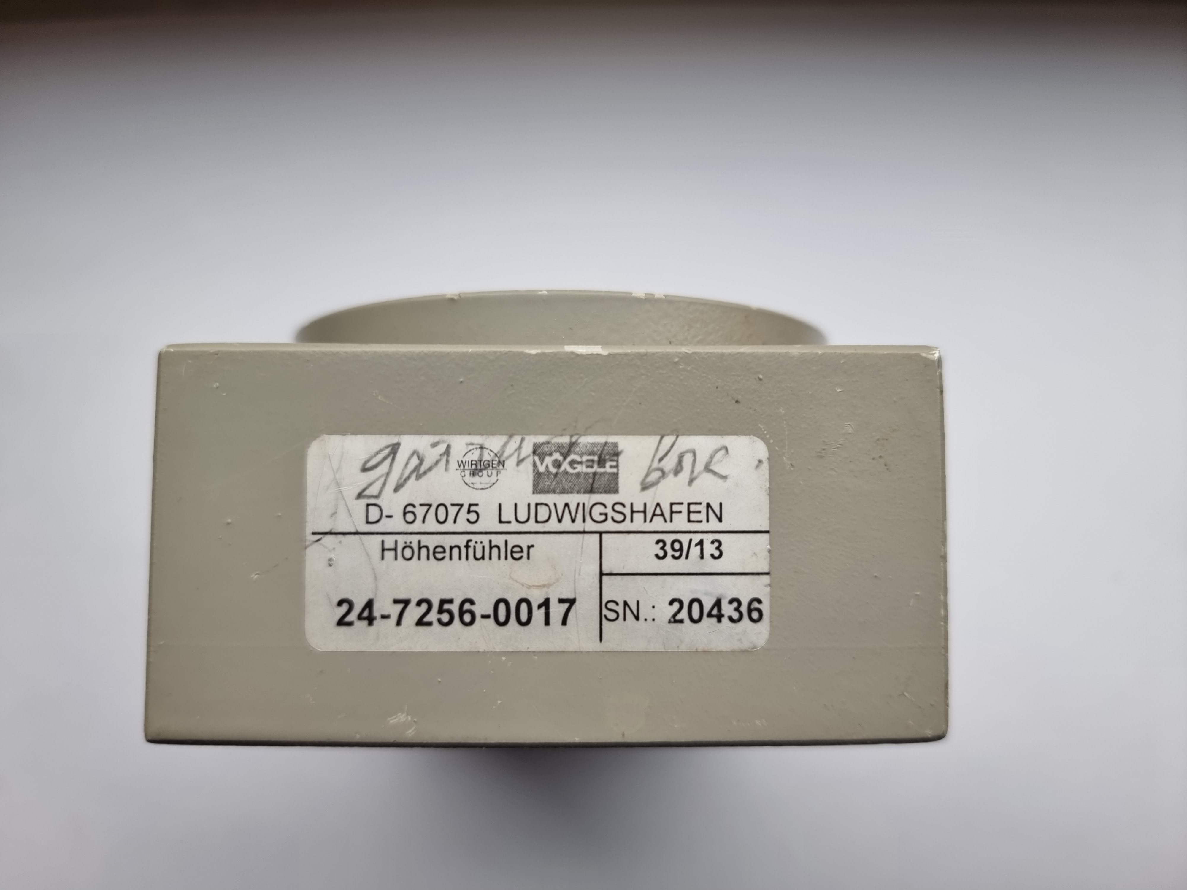 Датчик механический 2472560017 Датчик механический 2472560017