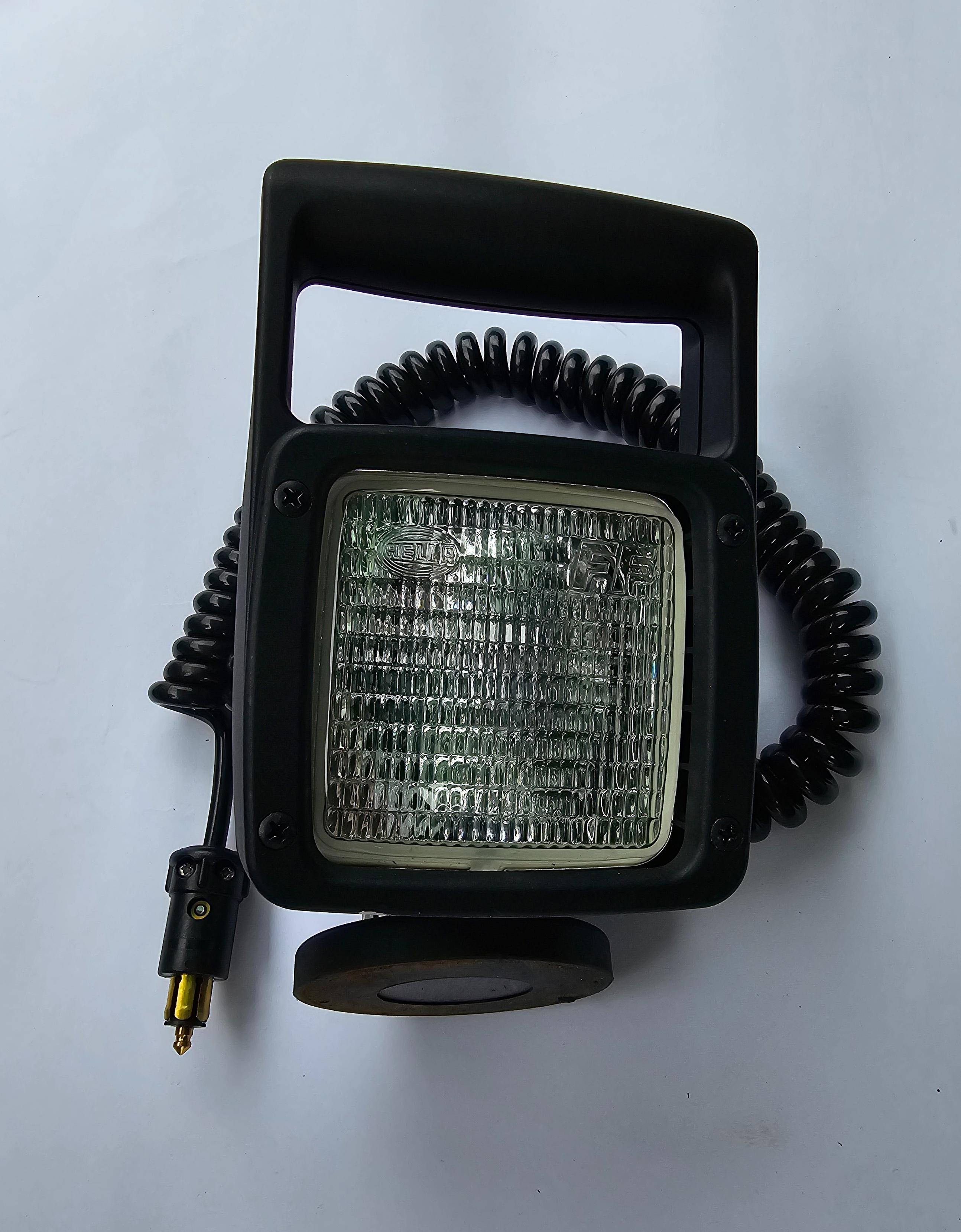 Малая рабочая фара с магнитным креплением 2145206 Малая рабочая фара с магнитным креплением 2145206