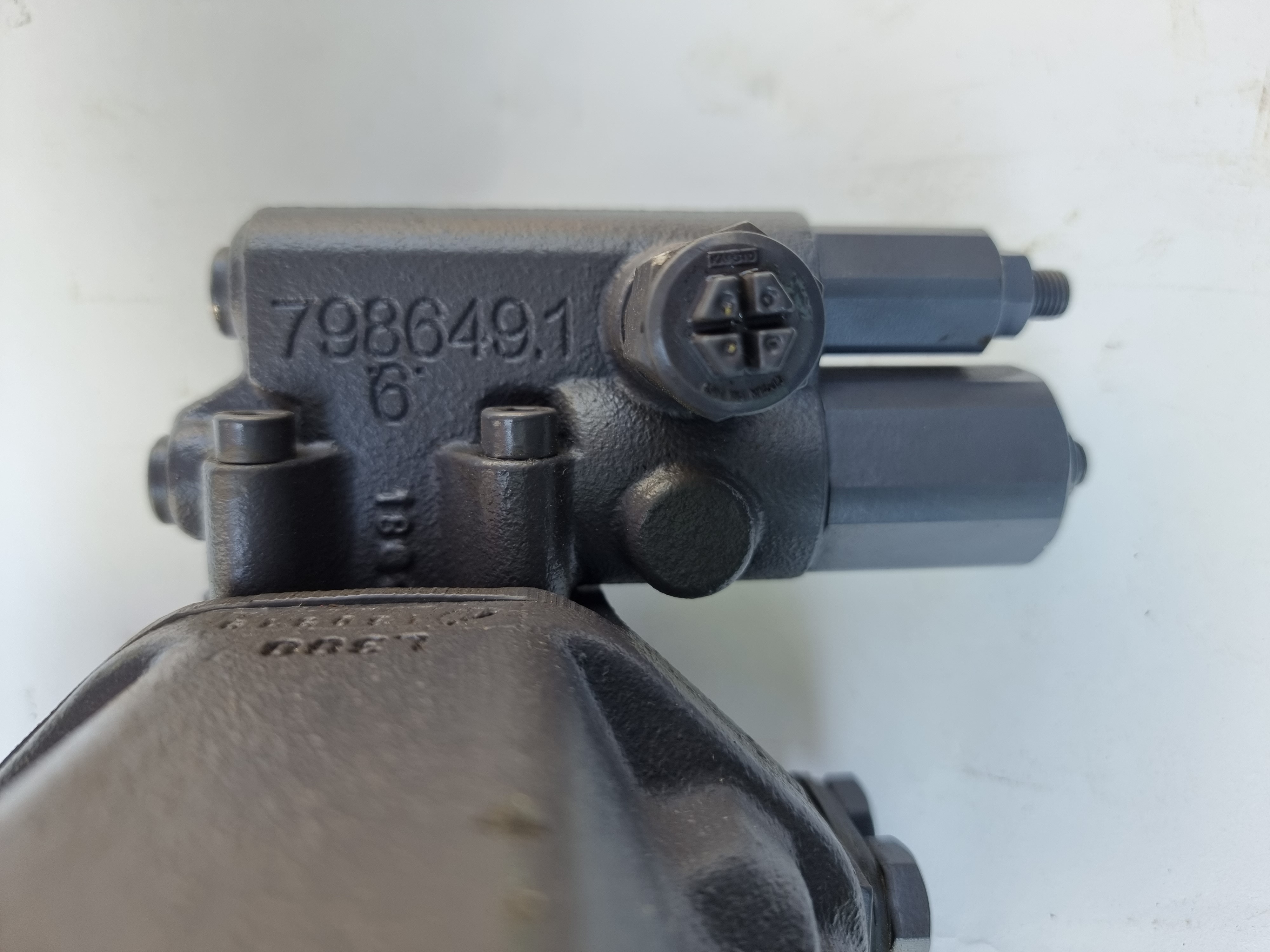 Гидромотор 9628191000 Гидромотор 9628191000