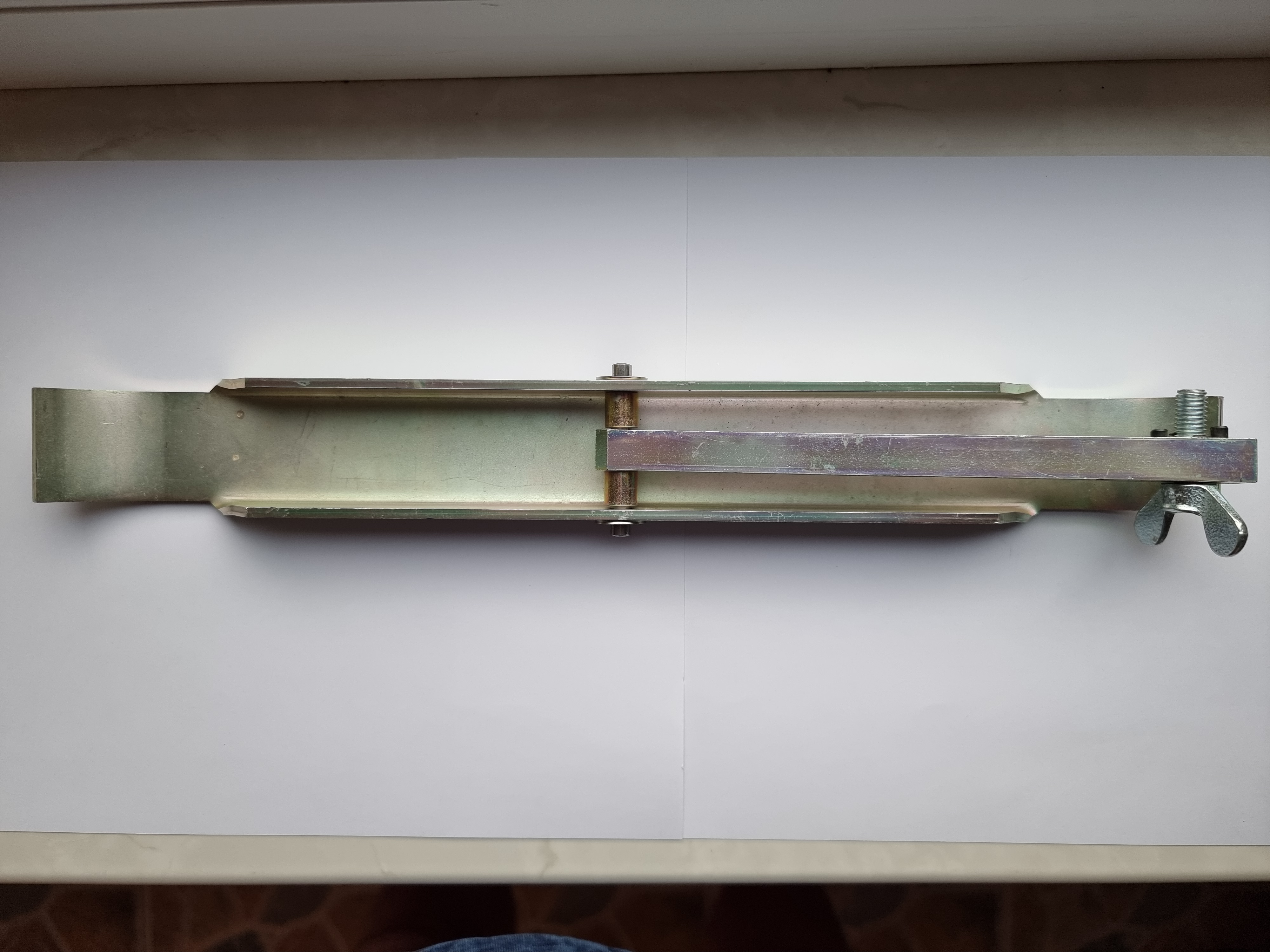 Датчик механический 2472560017 Датчик механический 2472560017