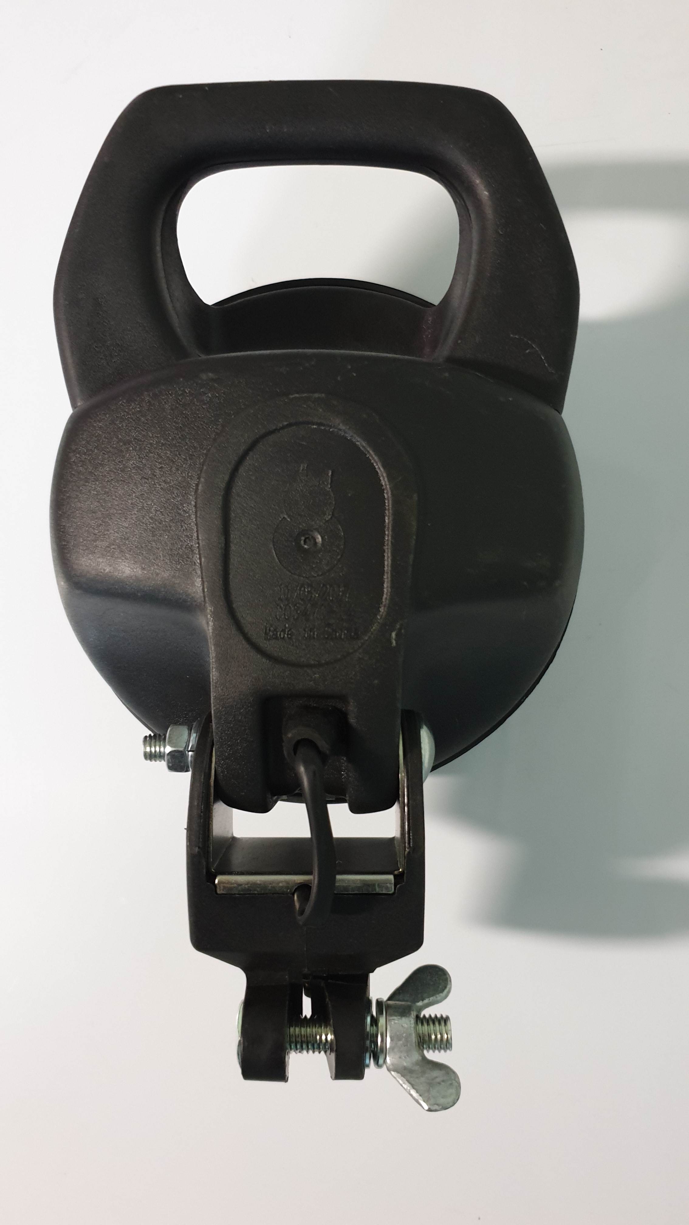 Большая рабочая фара с быстродействующим крепежным узлом 57775 Большая рабочая фара с быстродействующим крепежным узлом 57775