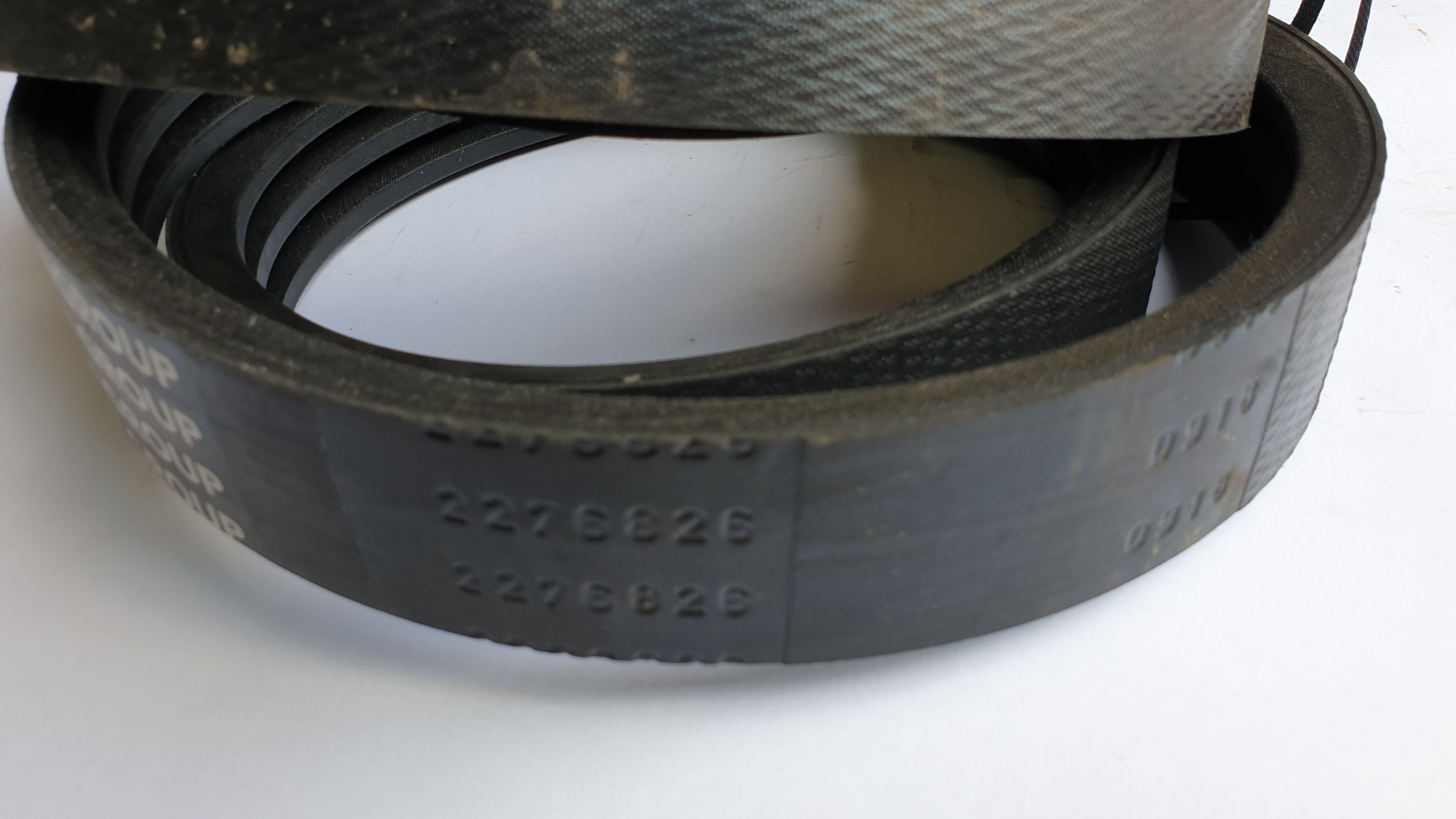 Приводной ремень 2276826 Приводной ремень 2276826