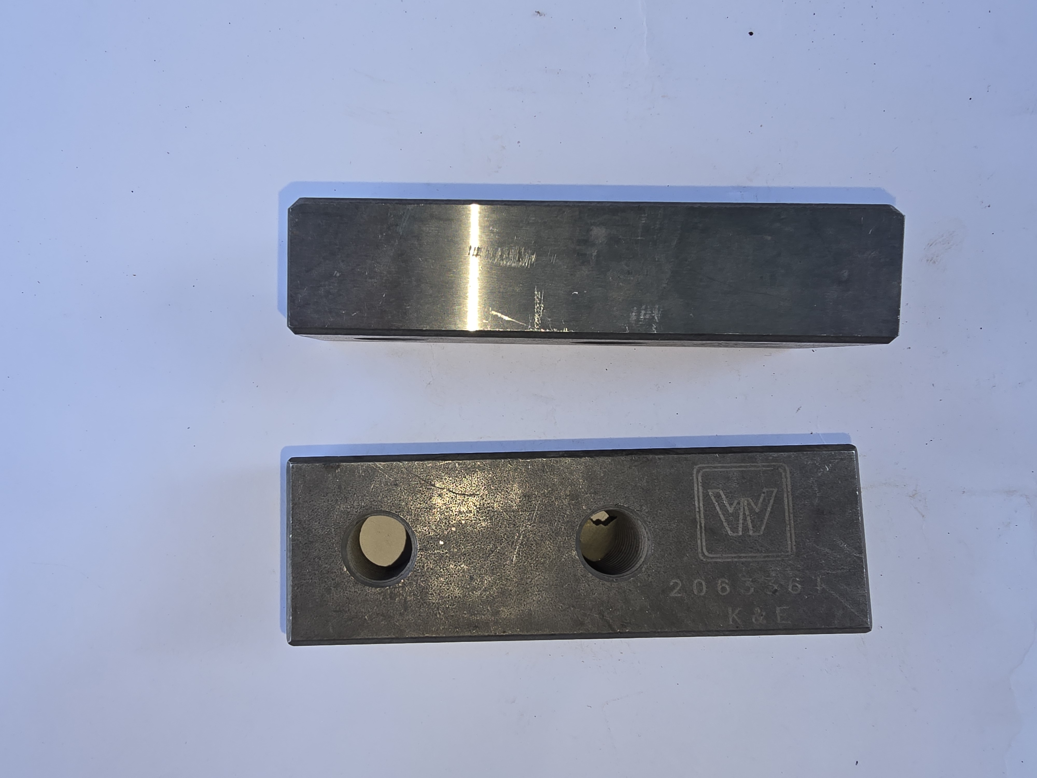 Призматическая шпонка 2063361 Призматическая шпонка 2063361