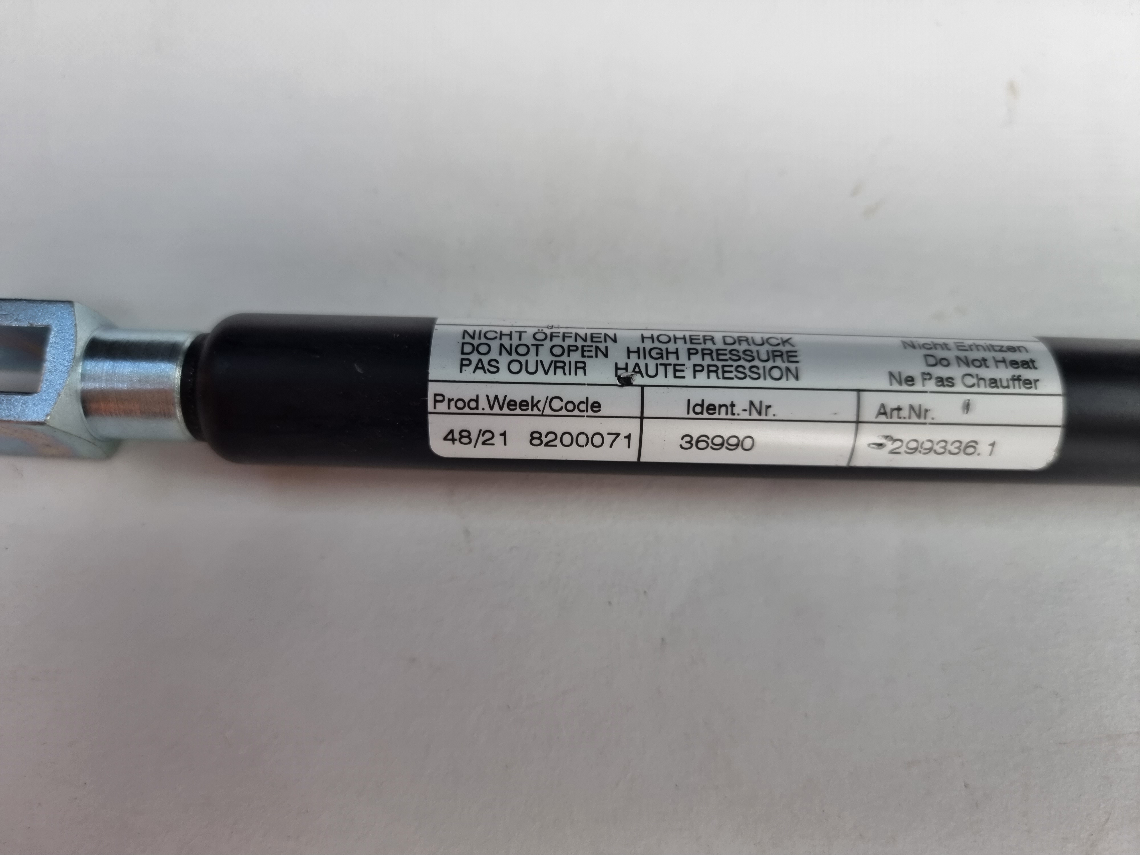 Пневмоамортизатор 36990 Пневмоамортизатор 36990